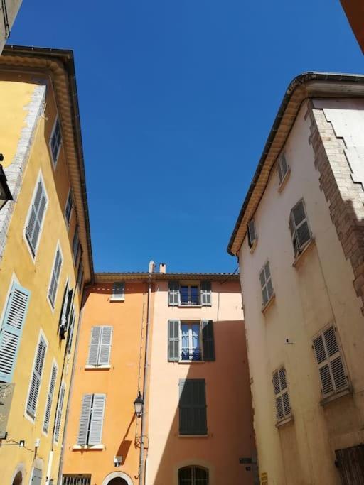 Apartamento Les Jardins Du Luxembourg Hyères Exterior foto